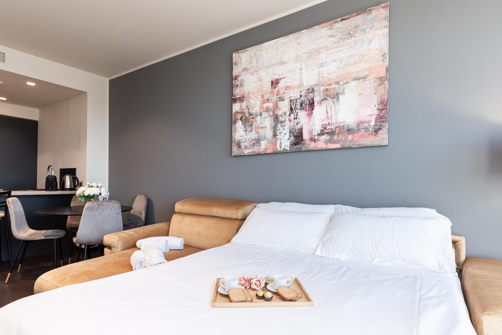 Free Parking In Luxury Suite With City View - Steps To Brignole Train Station Γένοβα Εξωτερικό φωτογραφία